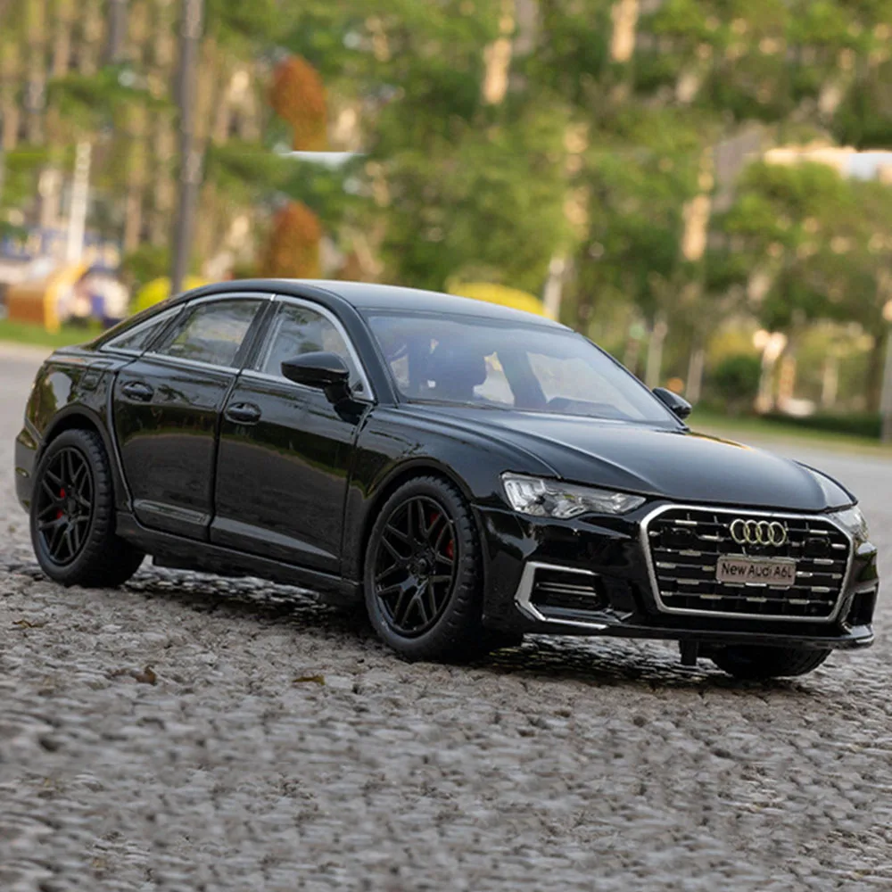 1/24 Scale A6 Diecast  Alloy Toy Car Models Shock Absorption Simulation Interior with Pull Back Sound Light Vehicle Decorations