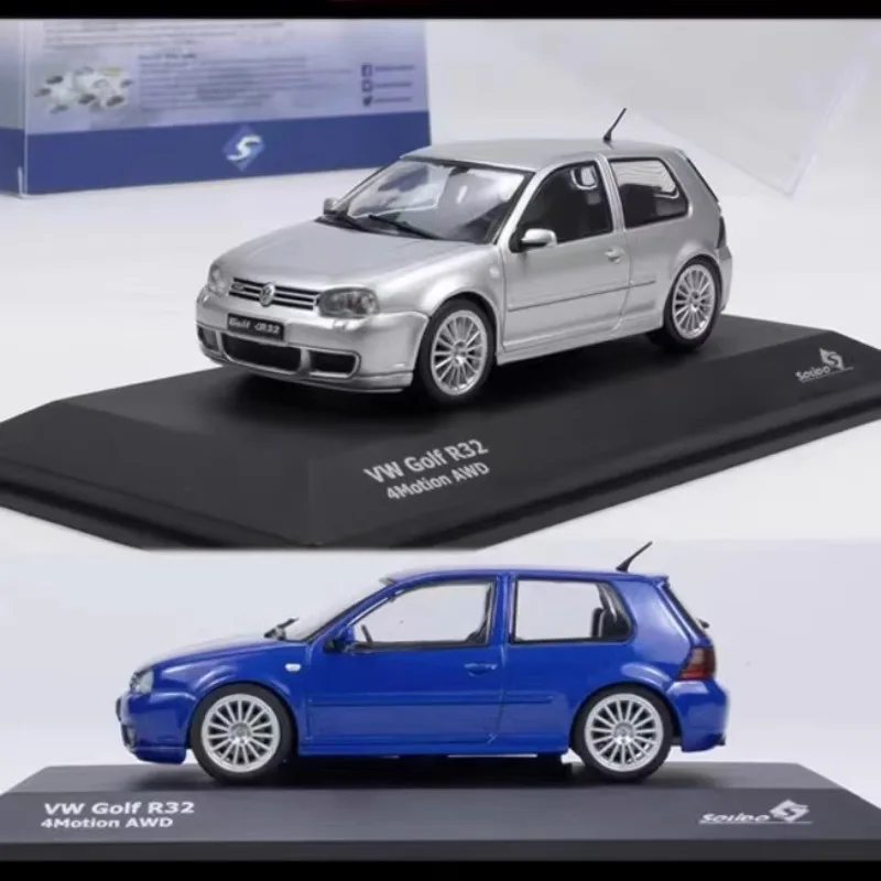 1:43 Volkswagen R32 GOLF VW silver and blue alloy model, children\'s collection of decorative toys, holiday gifts for children.