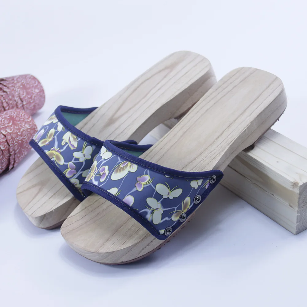 10Colors Japanese Anime Demon Slayer Cosplay Geta Kamado Tanjirou Wood Clogs Slippers For Men Women For Summer Sandals