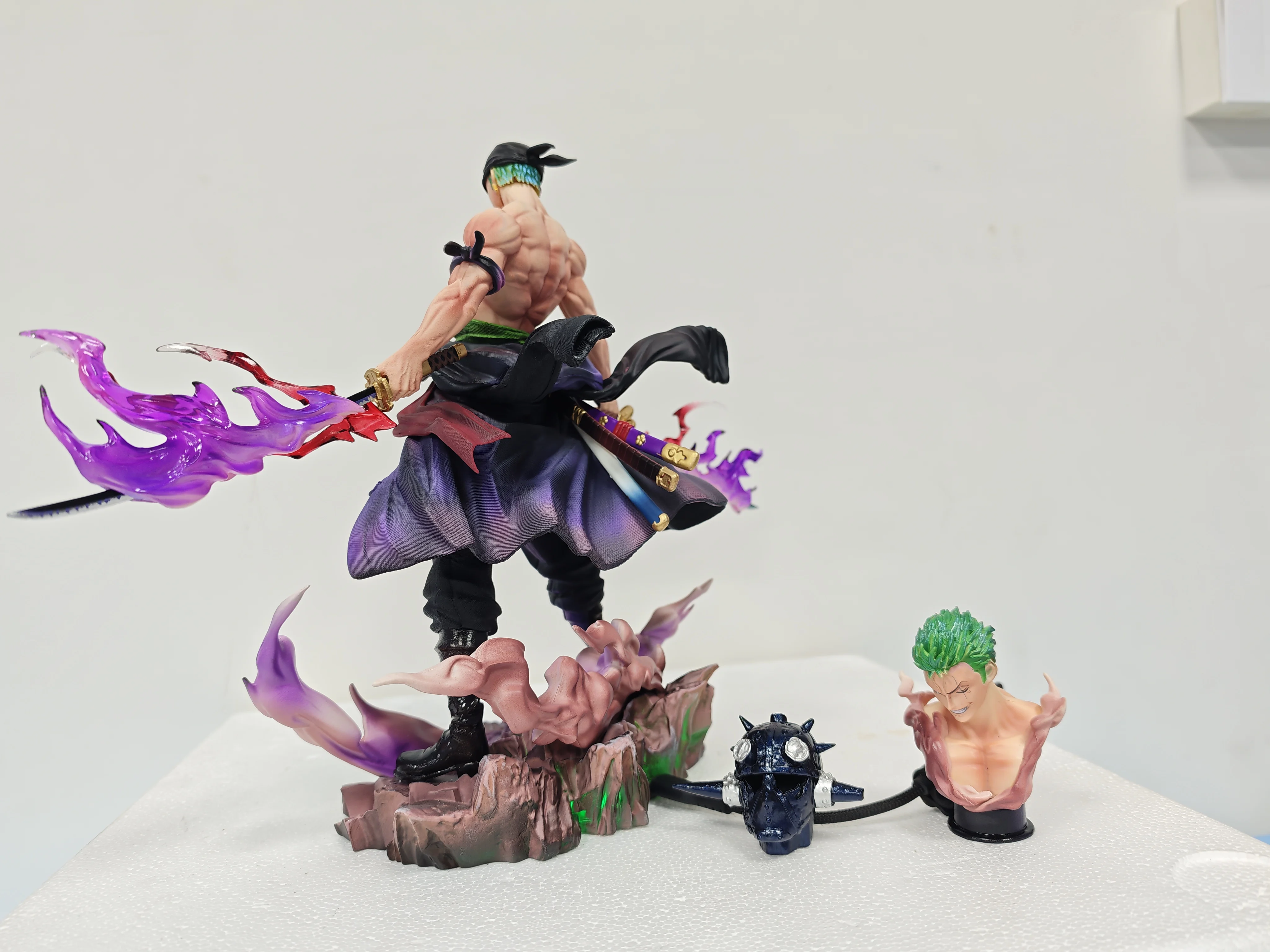 

Roronoa Zoro Action Figure 28cm Usb Plug Rc Light Adjustment 2 Heads One Piece Purple Battle Aura Collectible Statue For Fans