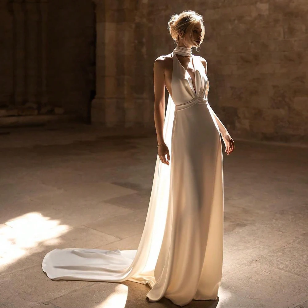 Halter Deep V Satin Wedding Dress Backless Long Train Minimalist Sleeveless Elegant Bridal Gown Simple Beach Wedding Party Dress