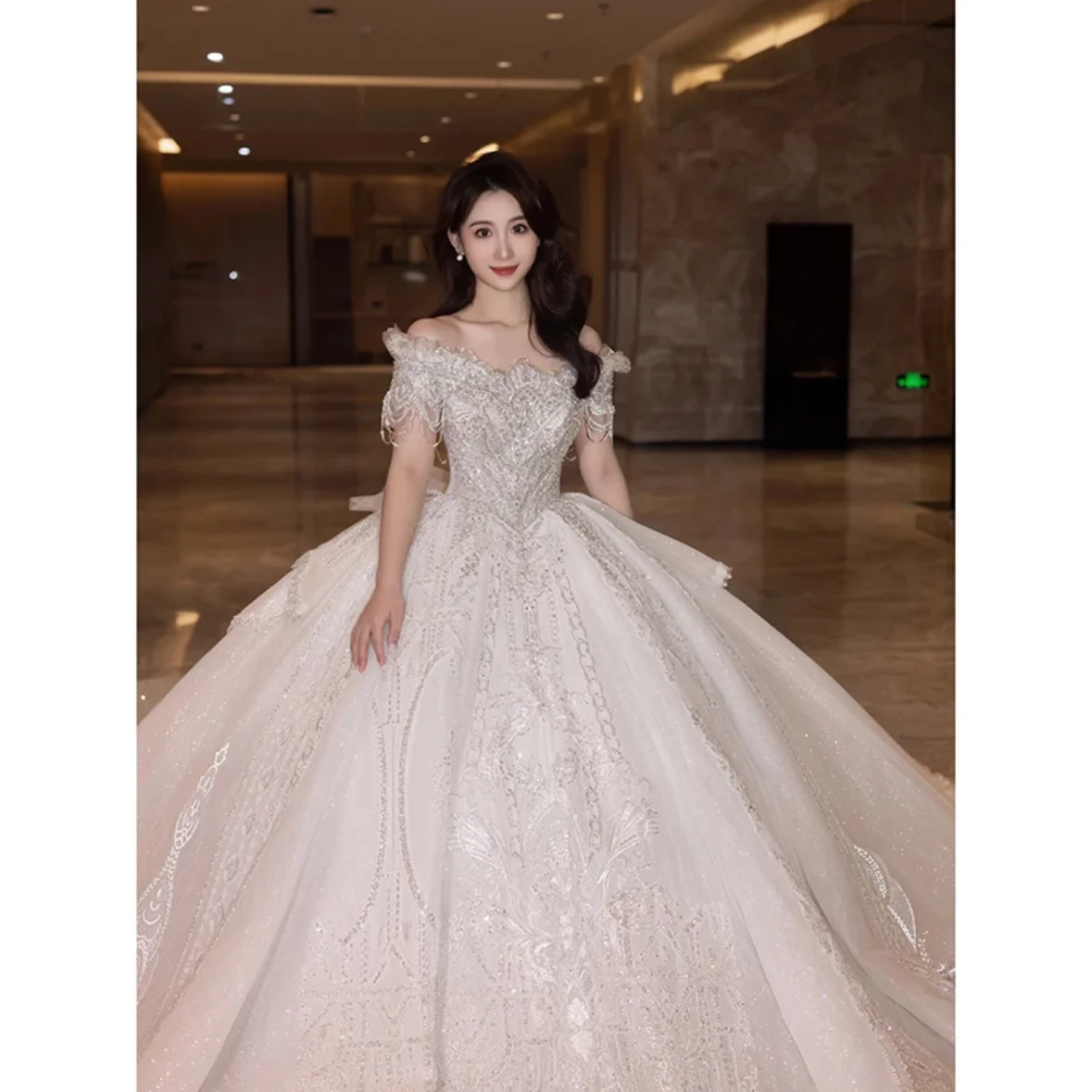 

Vintage Wedding Dresses Off the Shoulder Tassels Applique Long Trailing Beading Princess Luxury Saudi Lace-up Party Bride Gowns