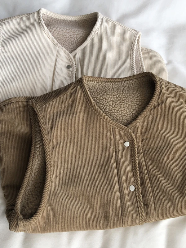 

Extra Large Size Men's Vest Winter Outerwear Lamb Fur Svel Retro Hong Sle Corduroy Jaet Youth Casual Autumn Faion