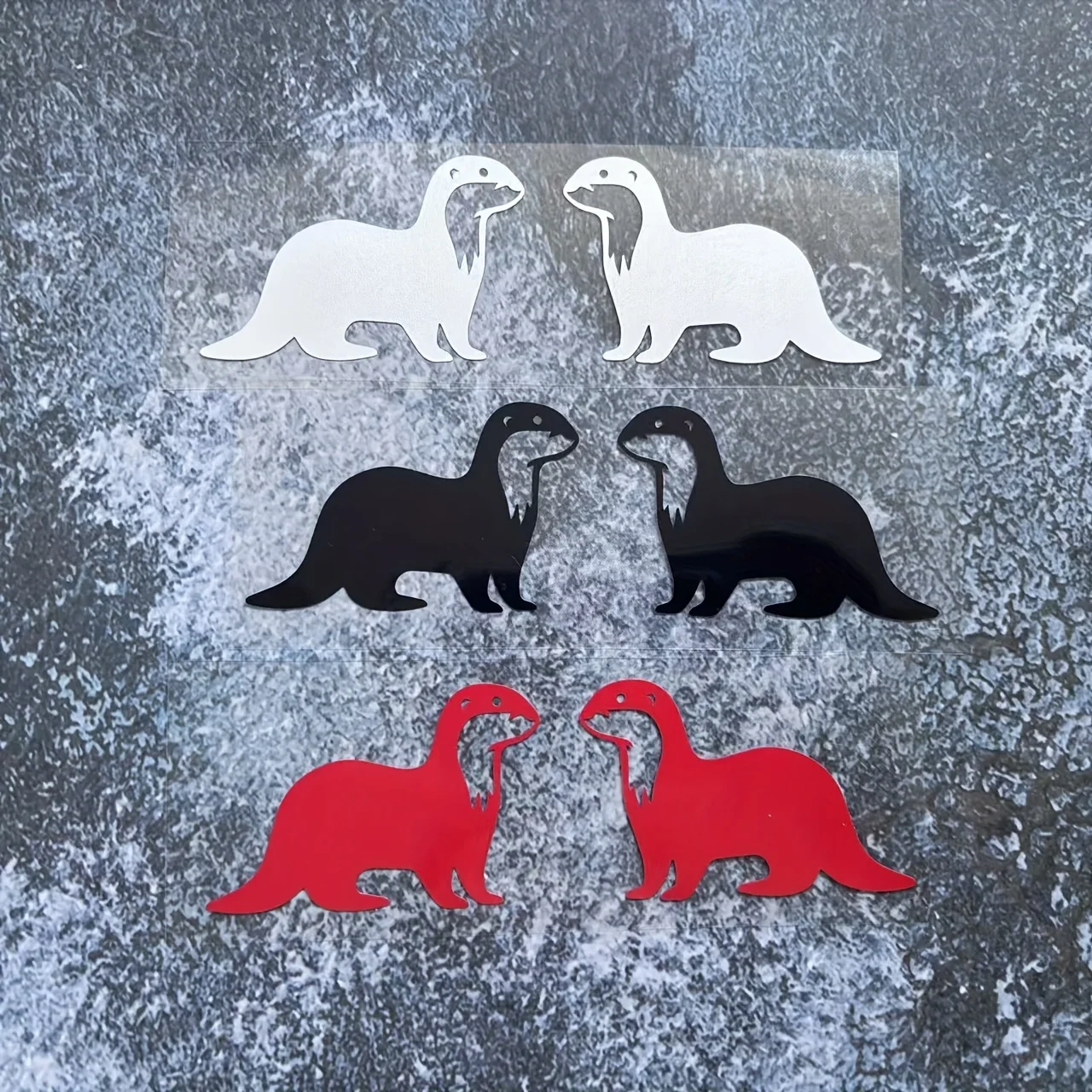 

2pcs Cute Beaver Mouse Shaped 2D Flat Car Stickers, Black & White PE Material, Waterproof Durable Self-Adhesive