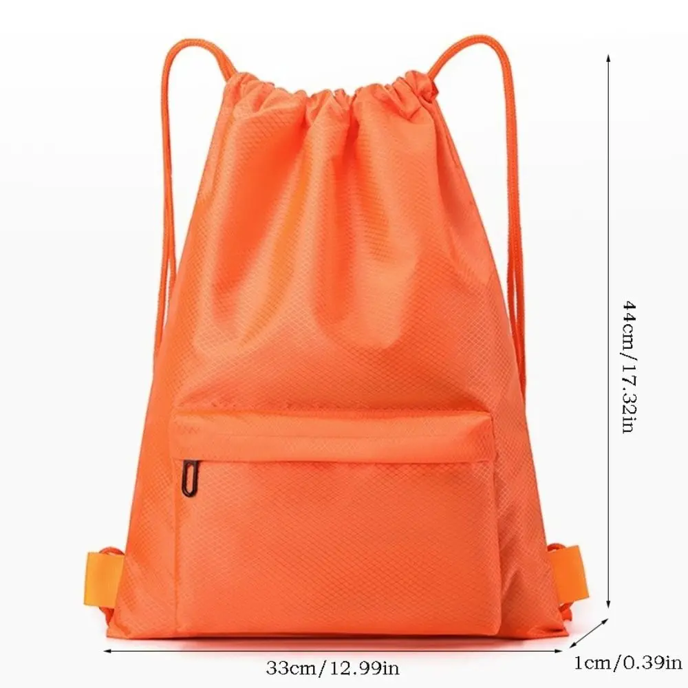 Einfarbige Turntasche mit Kordelzug, wasserdicht, schnell trocknend, Sportrucksack, verstellbare Träger, großes Fassungsvermögen, Sporttasche mit zwei Schultergurten – Detail 1