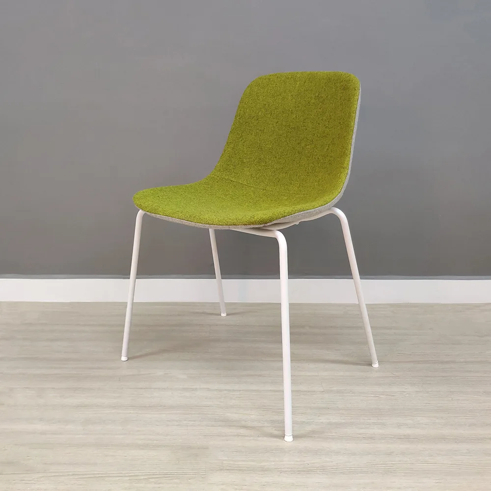 

Стул для ресторана, современный минималистичный стул с двухцветной тканевой спинкой, для повседневного использования в ресторанах и кафе.