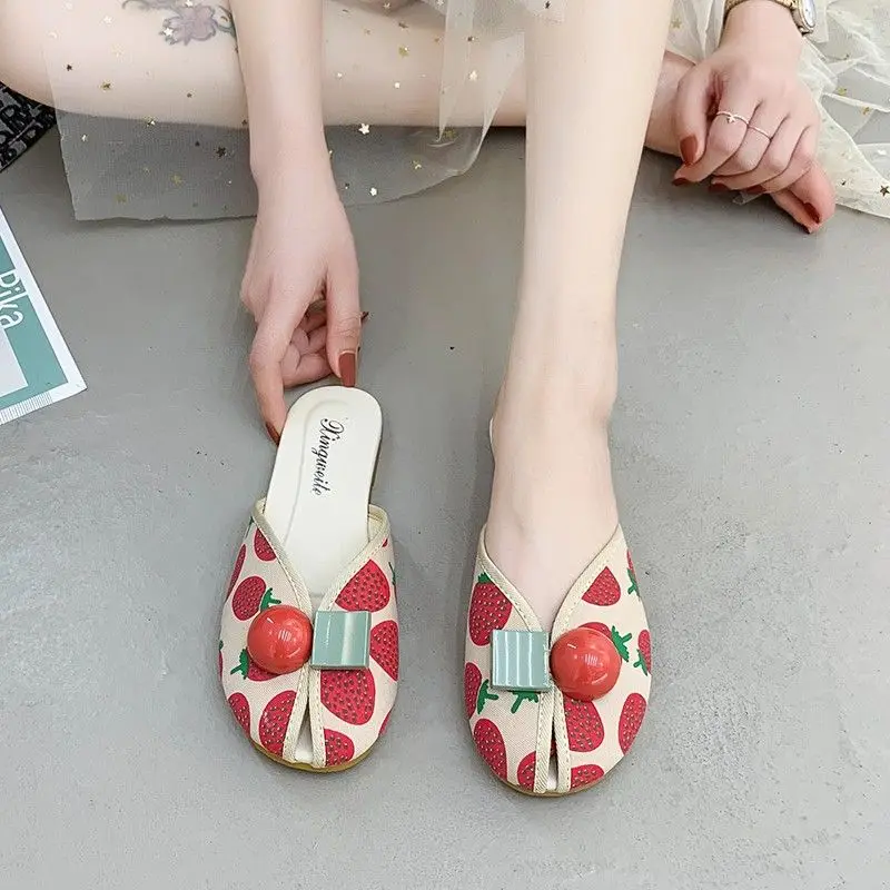 Buty Kawaii z okrągłym noskiem śliczne klapki damskie i sandały damskie muły letnie 2023 płaskie na zewnątrz wygodne Elegan Y 39 W