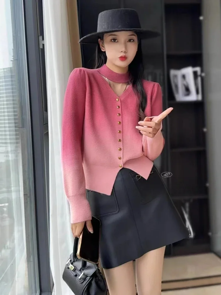 

V-Neck Gradient Knitted Inner Base Sweater Women's Autumn and Winter New Korean Velvet High-end Sense Popular Top Fashion