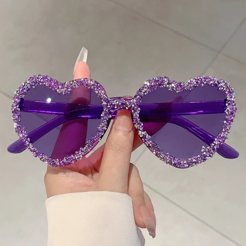 KAMMPT moda marka kryształowe błyszczące odcienie damskie stylowe dekoracje w kształcie serca trendy okulary przeciwsłoneczne Oversize cukierkowe kolory okulary przeciwsłoneczne plażowe