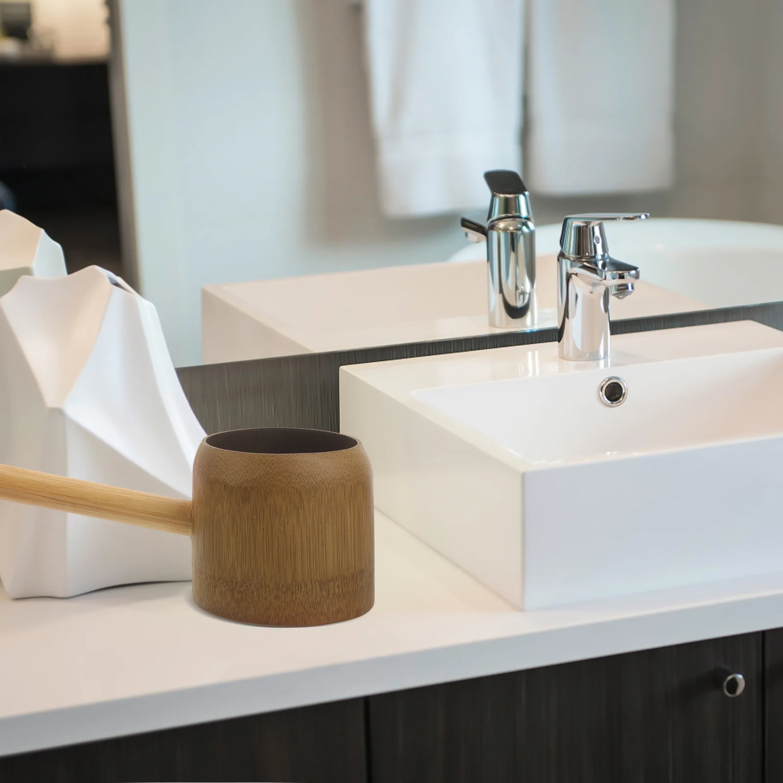 

Ergonomic Water Ladle Bath Scoop With Handle Reusable Shower Bucket Bathroom Dippers Deep Dipper For Bathing Kitchen Use