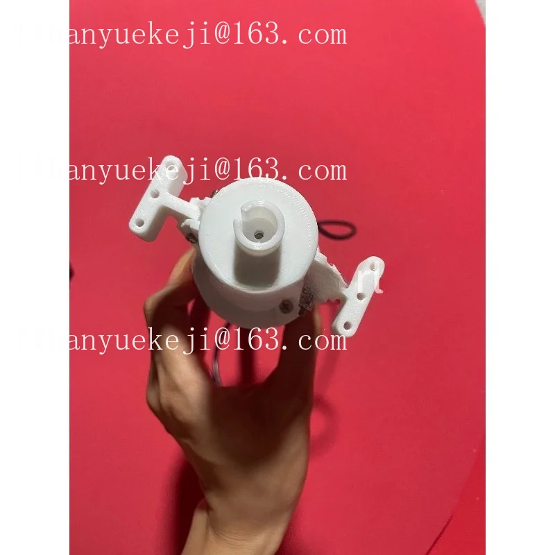 The petal-controlled butterfly motor used to open and close  artificial flower will move the machine to move the flower motor