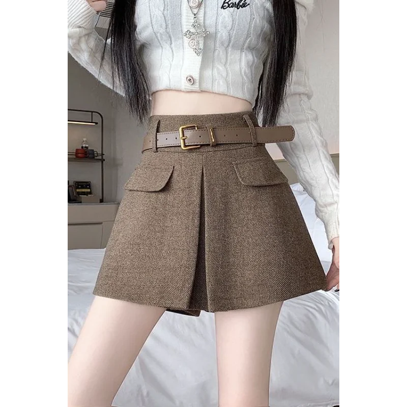 ハイエンドのファッショナブルな女性用ショートパンツ 秋冬新作 ハイウエスト Aライン ワイドレッグ カジュアル スカートパンツ