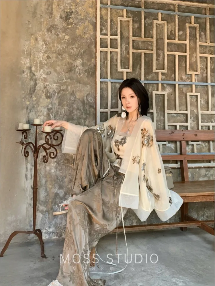 New Chinese-style heavy industry silk beaded embroidery coat for women