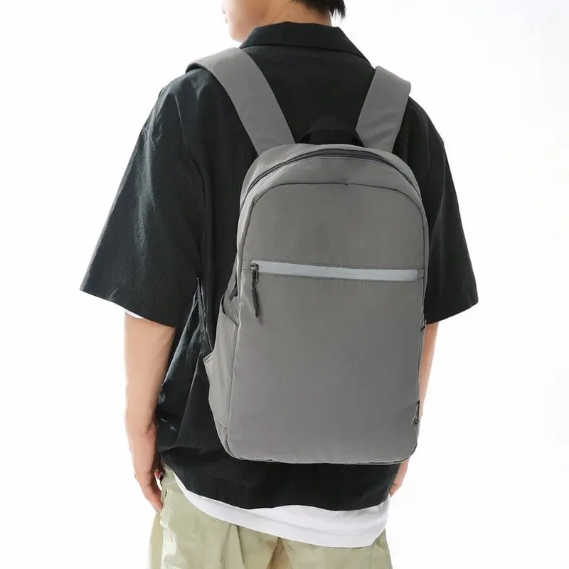 Minimalist Beige Backpack for Women/Men、Clean Fit Lightweight Daypack、Casual Commuter Bag、Waterproof Student Knapsack、Basic Scho