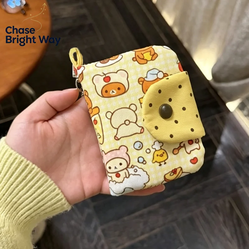 Fashionably Retro Bear Coin Purse in Ins Style for Students with Key Bag Option