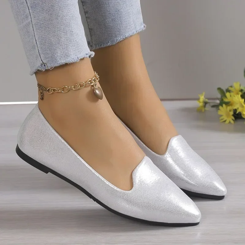 Fashion Slip-on Loafers Ladies Breathable Stretch Shallow Flats Women Soft Bottom Pointed Toe Boat Shoes Plus Size 43