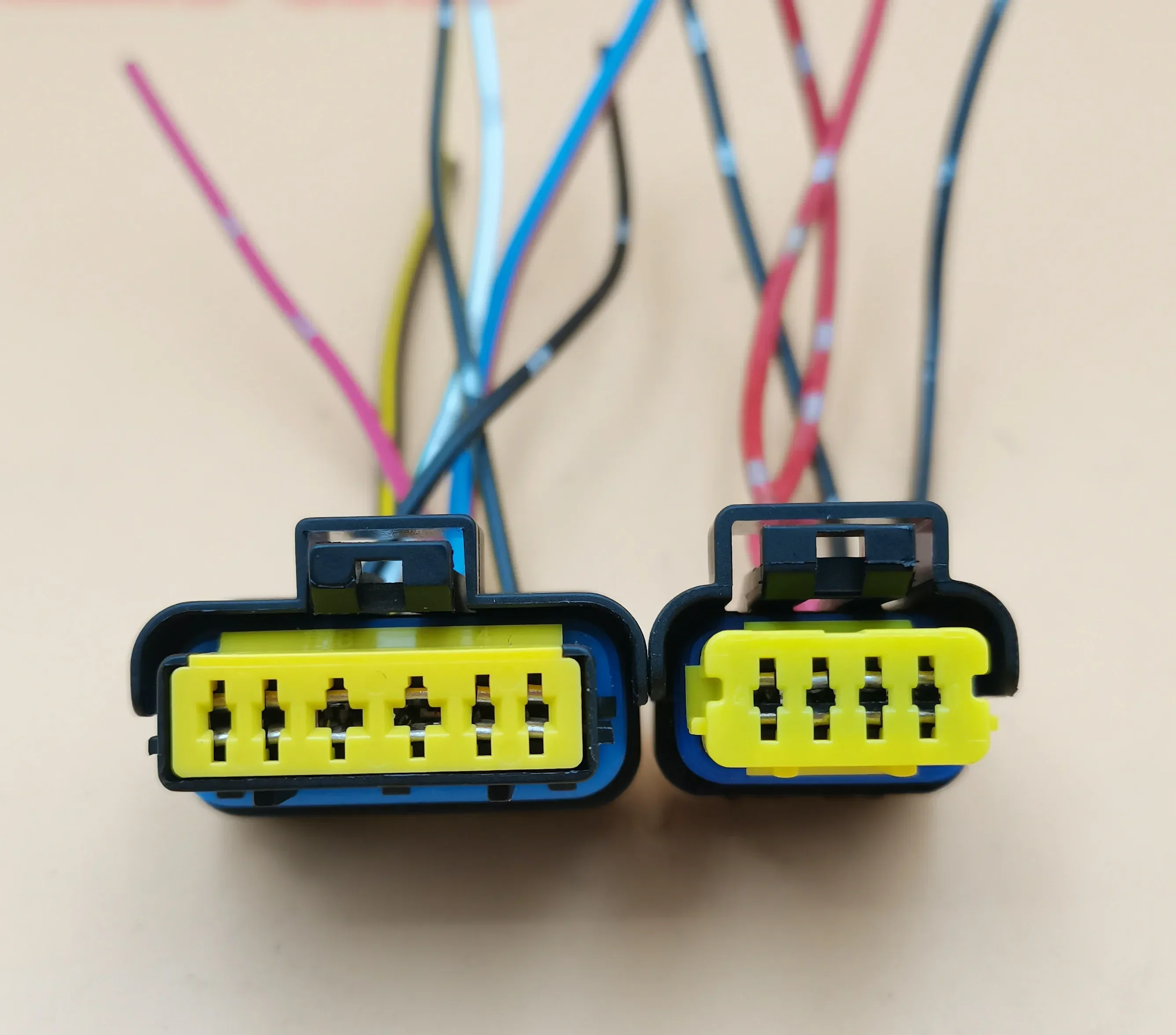 

1pc for Nissan Sunshine March Qashqai Teana slyphy R30 tail light wiring harness plug rear light cable connector