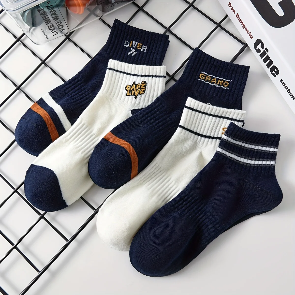 5 Pairs Thin Socks For Men Light Colored Sports Socks Casual And Fashionable New Letter Style