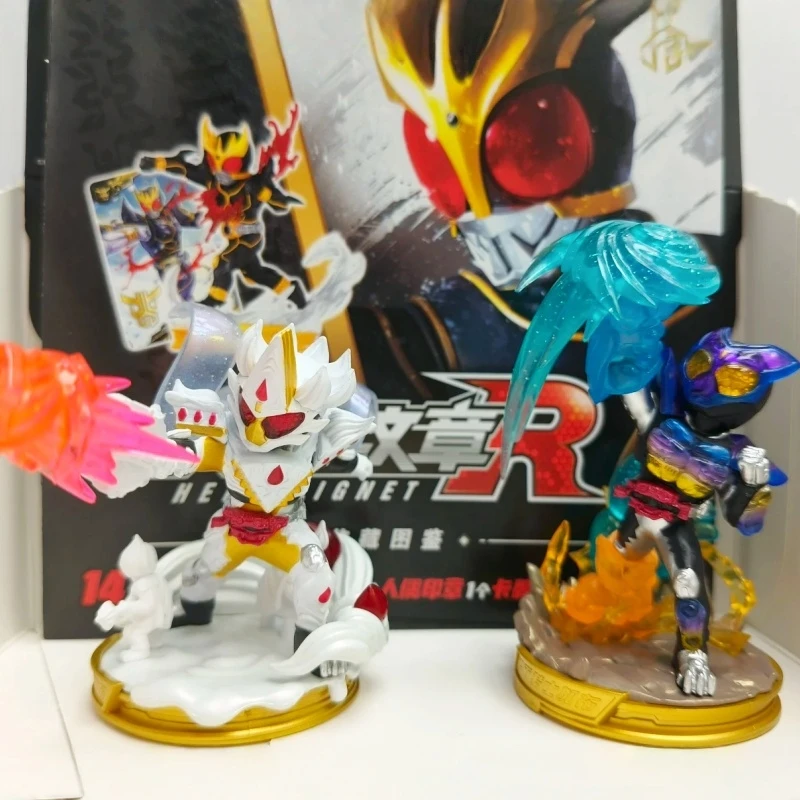 

В наличии оригинальная глухая коробка Kayou Hero Emblemems Series Kamen Rider Dolls Seal Puppet Коллекционные игрушки Подарок на день рождения и Рождество