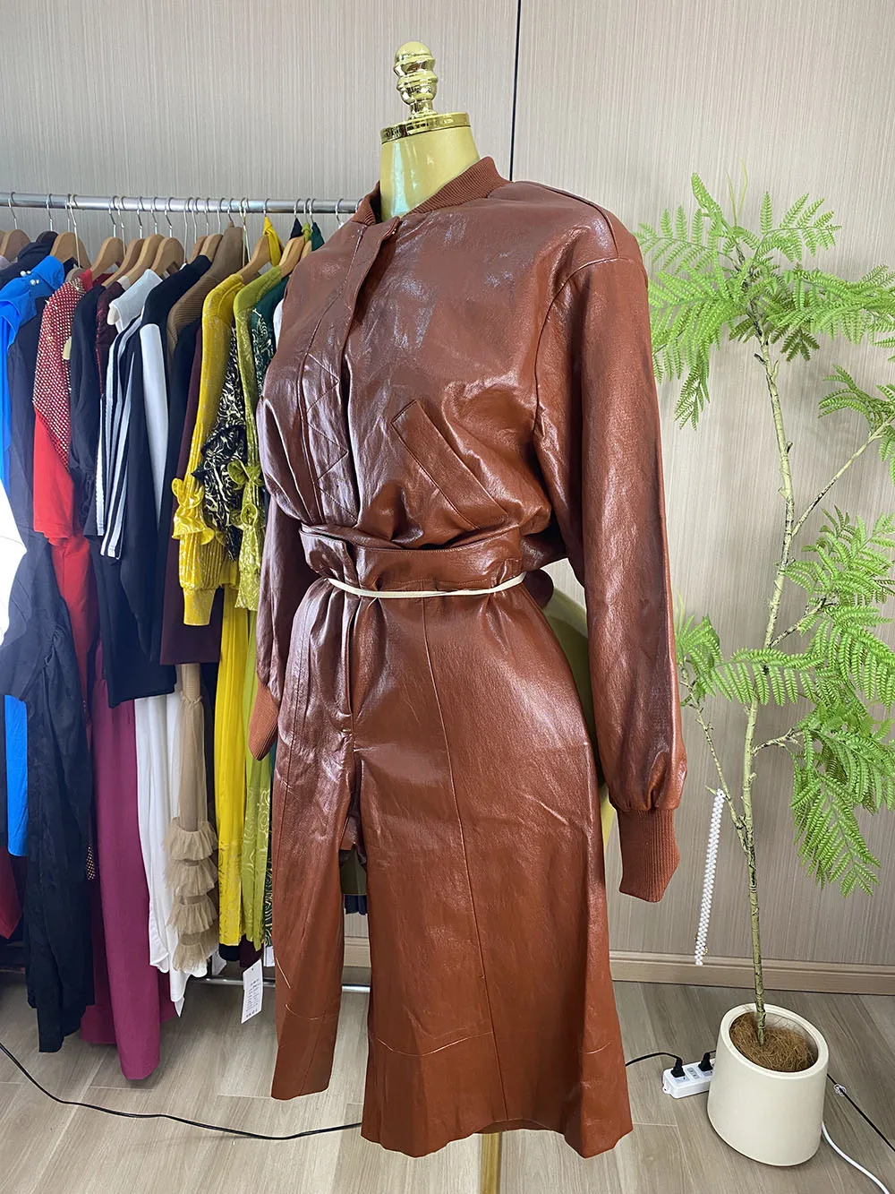 Women's Trendy Two-Piece Set: Button-Front Patchwork Pocket Zip-Up Jacket and Cropped Shorts-GZXX1140