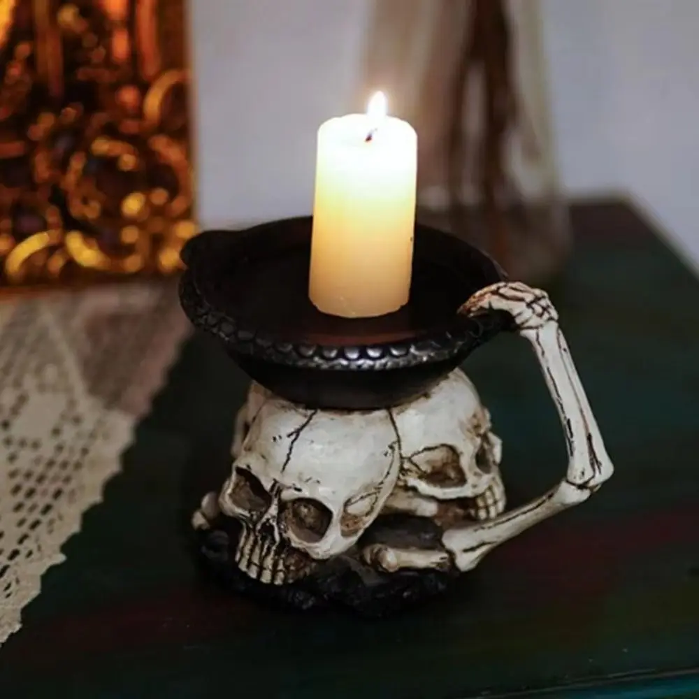 

2024 Novelty Vintage Candlestick Resin Terror Three Ghost Head Candle Holder Tabletop Decor Party