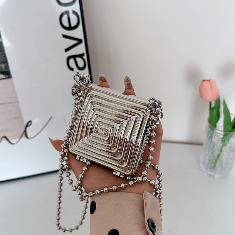 

High-End Designer Clutch Bag With Unique Letter Logo - Simple Vintage Elegant Leather Handbag For Fashionable Women