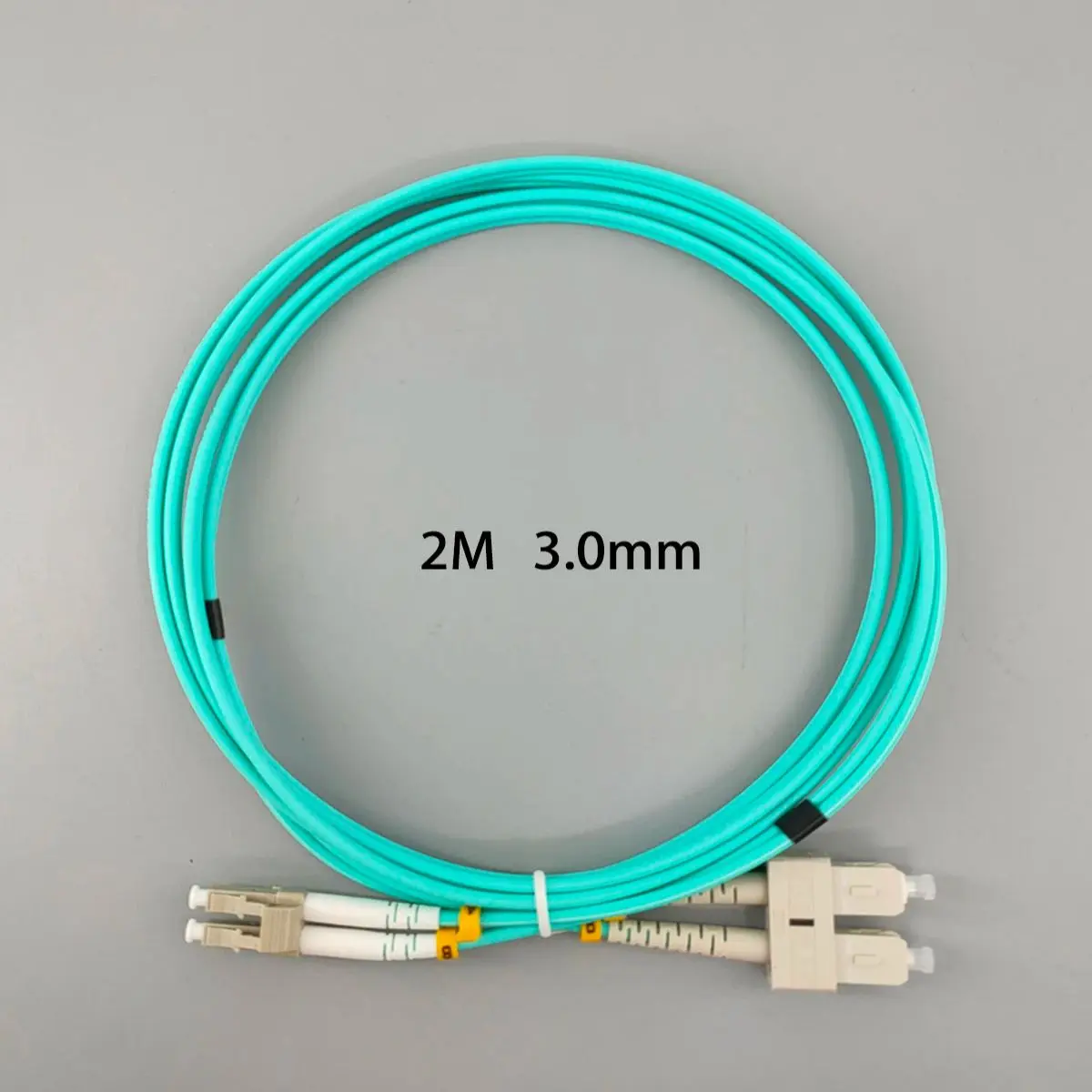 كابل تصحيح الألياف البصرية OM3 LC/UPC إلى SC/UPC LSZH 2M(3.0mm) /3M(2.0mm) سلك تمديد متعدد الأوضاع داخلي FTTH
