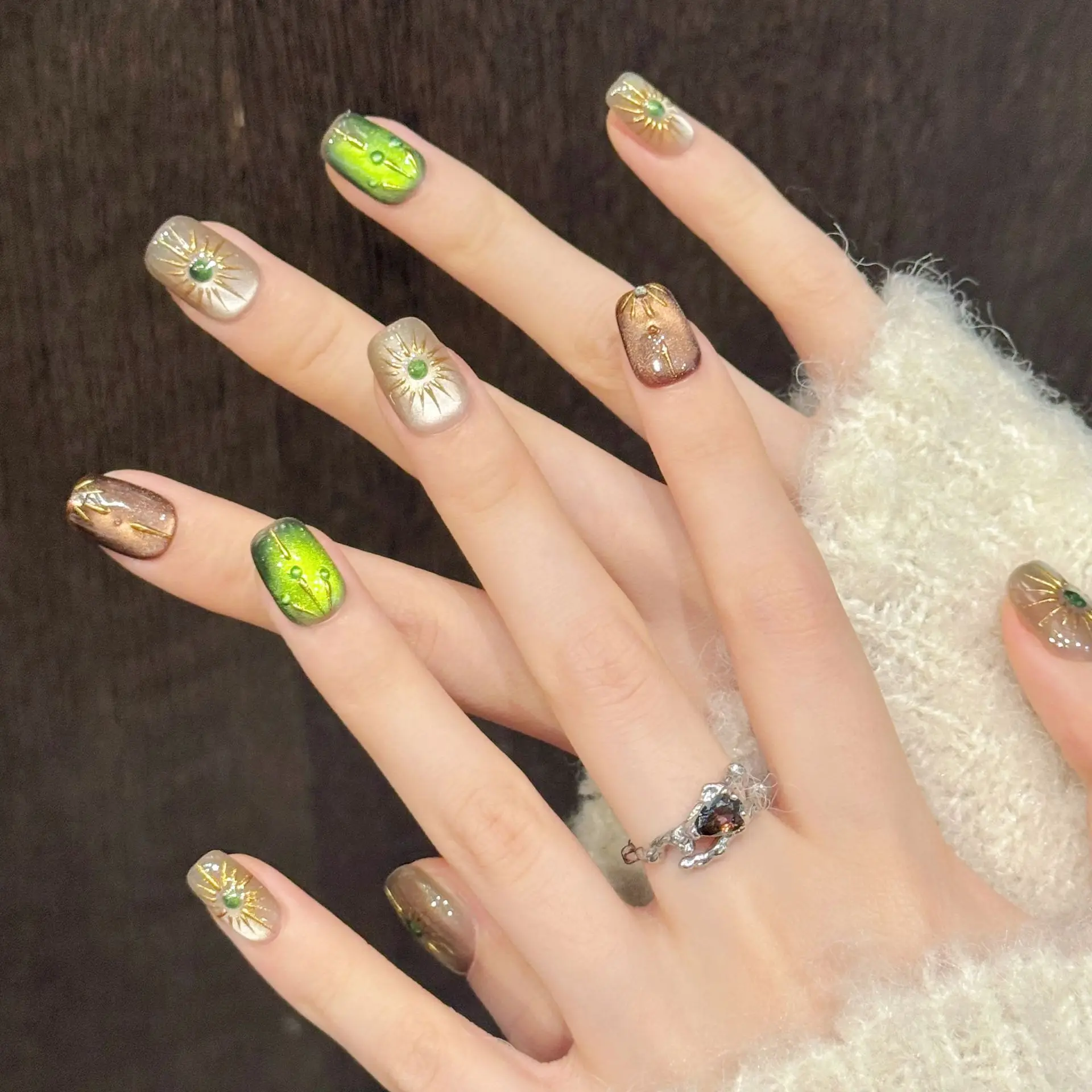 10 قطعة الصحافة اليدوية على الأظافر الزمرد عين القط الشمس الله التغطية الكاملة مسمار تلميح للنساء والفتاة قصيرة للإزالة يمكن ارتداؤها وهمية مسمار