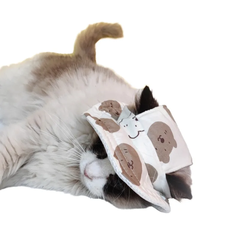 

Adjustable Canvas Baseball Cap for Cats and Dogs Outdoor Summer Pet Hat with Ear Holes Fashionable and Breathable Sunshade Hat