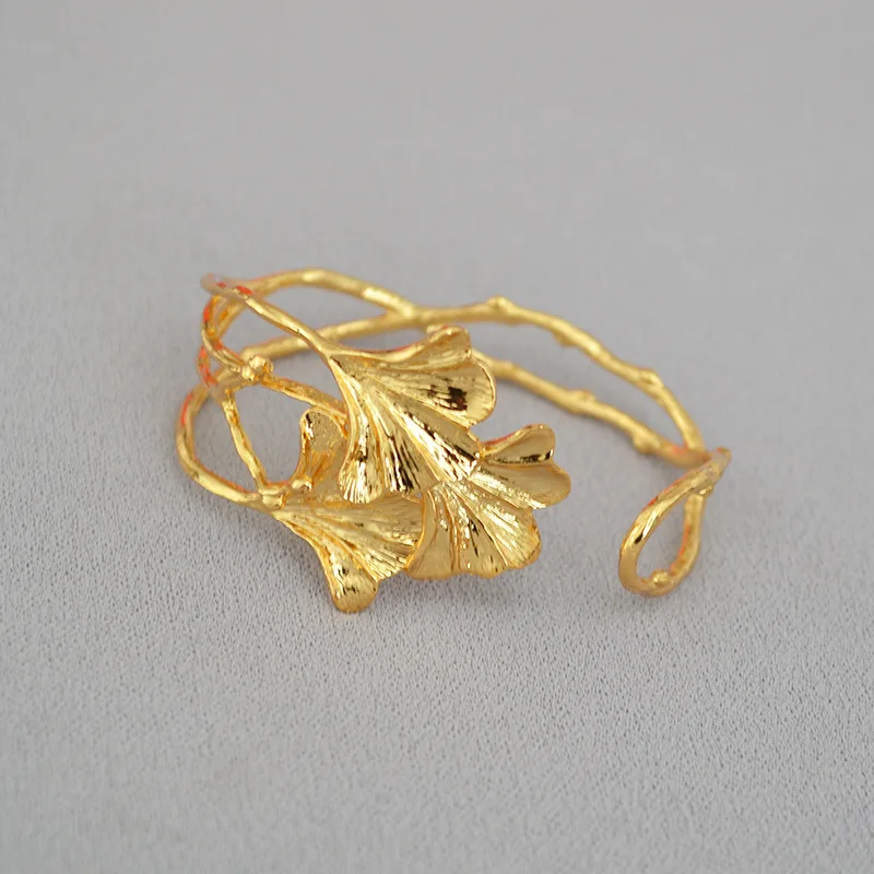 

French Minority Design Artistic Retro Irregular Texture Tree Branch Ginkgo Leaf Brass Gold Plated Personalized Opening Bracelet