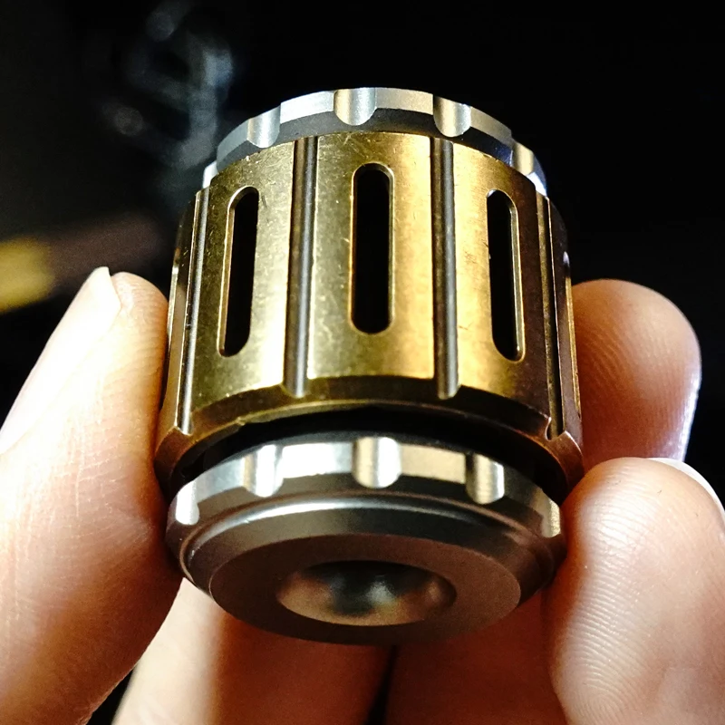 سبائك التيتانيوم Warhammer المفاتيح في الهواء الطلق والعتاد EDC لعبة الإصبع سبينر لعبة لتخفيف الضغط مكتب الإجهاد الإغاثة اللعب #3