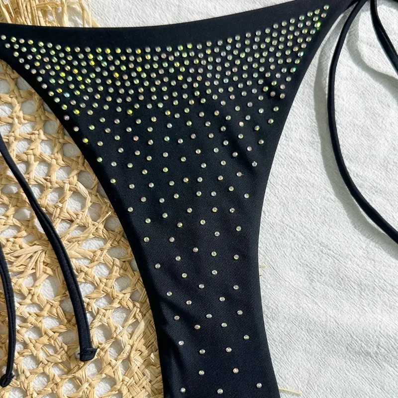 ชุดบิกินี่ผู้หญิงแบบผูกคอ แต่งลูกไม้ ชุดชั้นในแบบดันทรง สายผูกข้าง ชุดว่ายน้ำชายหาด