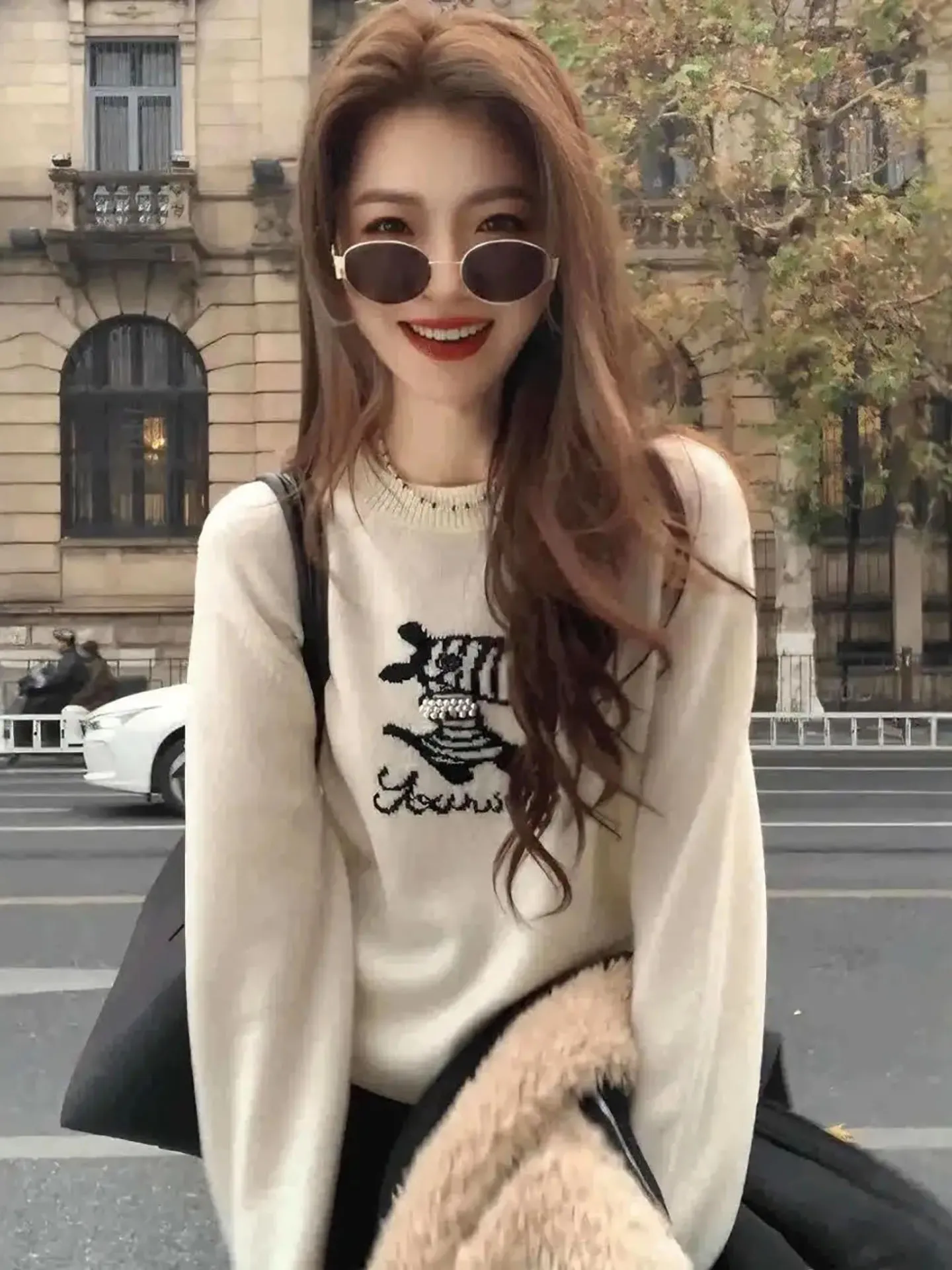 

Мягкий вязаный свитер с жемчужной вышивкой для женщин, свободный крой, весна 2026, новинка, повседневный топ с длинными рукавами