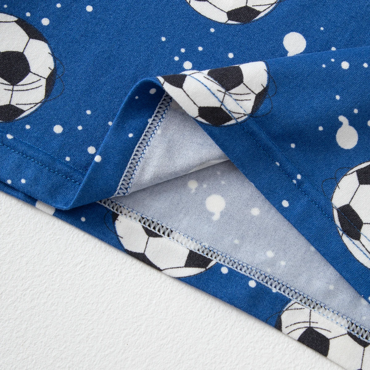 2-teiliges Frühlings- und Herbst-Kinderset mit kurzen Ärmeln und Shorts, bequemes, modisches, feuchtigkeitsabsorbierendes Freizeitset für zu Hause – Detail 6