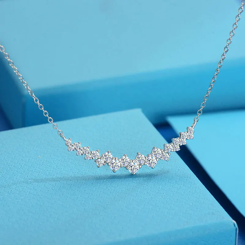 

s925 sterling silver D-color moissanite necklace women's premium sense plated smile pendant collarbone chain