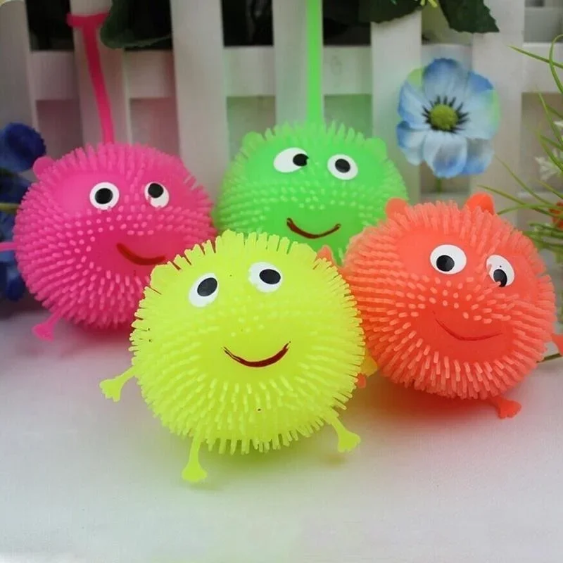 1 Light-emitting Sound Ball Flashing Bouncing Ball Hedgehog Ball (color: Random)