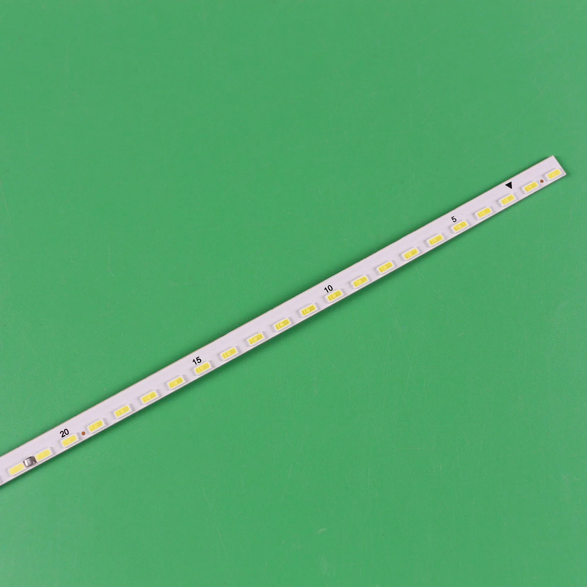 Strip lampu latar LED 84LED 600MM untuk LC-55N7000U HE550HU-B81 RE RE V.B LT-1150150-A LT-1139663-A LED55K3500S