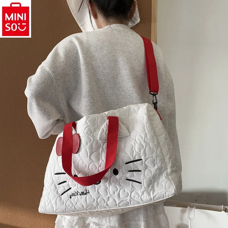 MINISO 2024, модная новая ручная сумка для фитнеса с рисунком «Hello Kitty» для женщин, уличная большая вместительная дорожная сумка через плечо для хранения