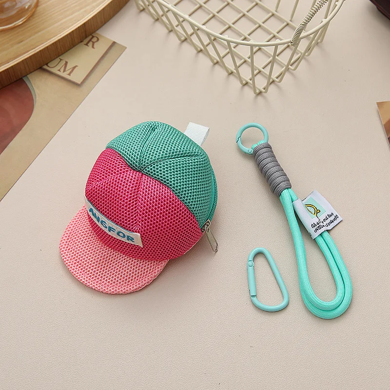 Hip-Hop-Baseballkappe mit Mini-Tasche | Mehrzweck-Schlüssel- und Kopfhörer-Beutel, Hutanhänger, Münzgeldbörse für Männer und Frauen – Detail 6
