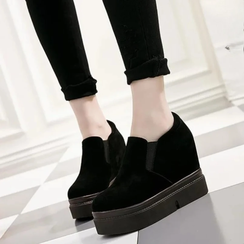 

2025 Women Autumn Winter Ankle Boots Fashion Hidden Heel Loafers For Women Platform Shoes Rubber Sole Ladies Ankle Boots Shoes