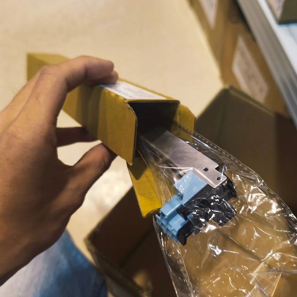 

1PCS DK1150 DK1153 Charge Unit for Kyocera DK 1150 1160 1170 1180 1153 116 High Quality Charge Corona Unit Copier Spare Parts