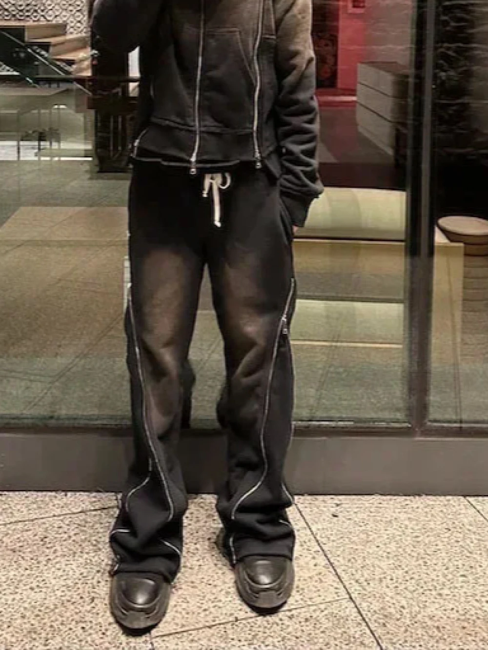 للجنسين 2026 الخريف الشتاء السراويل خمر سستة ديكور الصناعة الثقيلة موضوع تصميم المتخصصة الشارع موضة بناطيل كاجوال