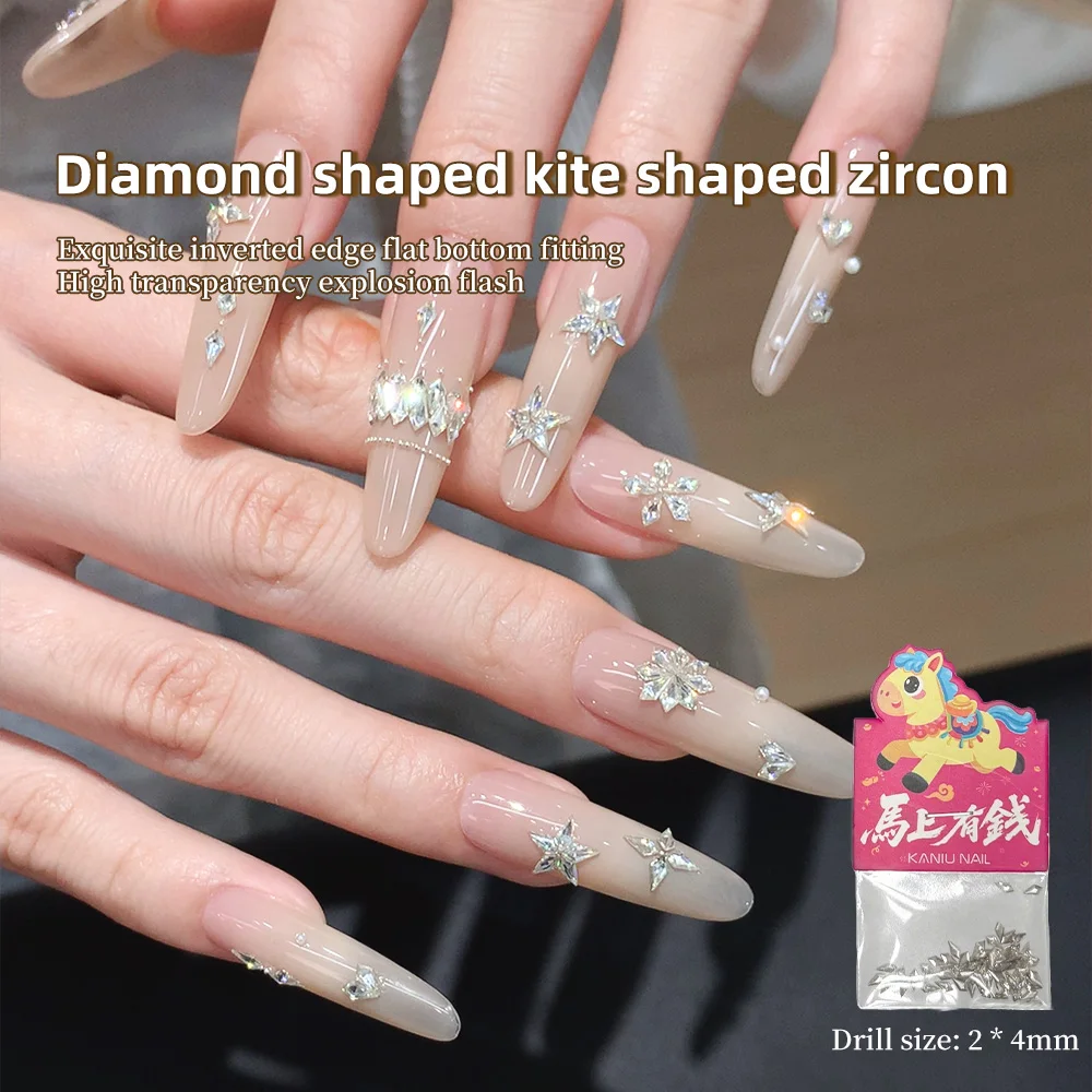 KANIU 50/100 Stück 2*4mm Glänzende Zirkon-Strass-Nagelcharms, Klare Zirkon Funkelnde Flache Rhombus- und Blumen-Nageldekorationen