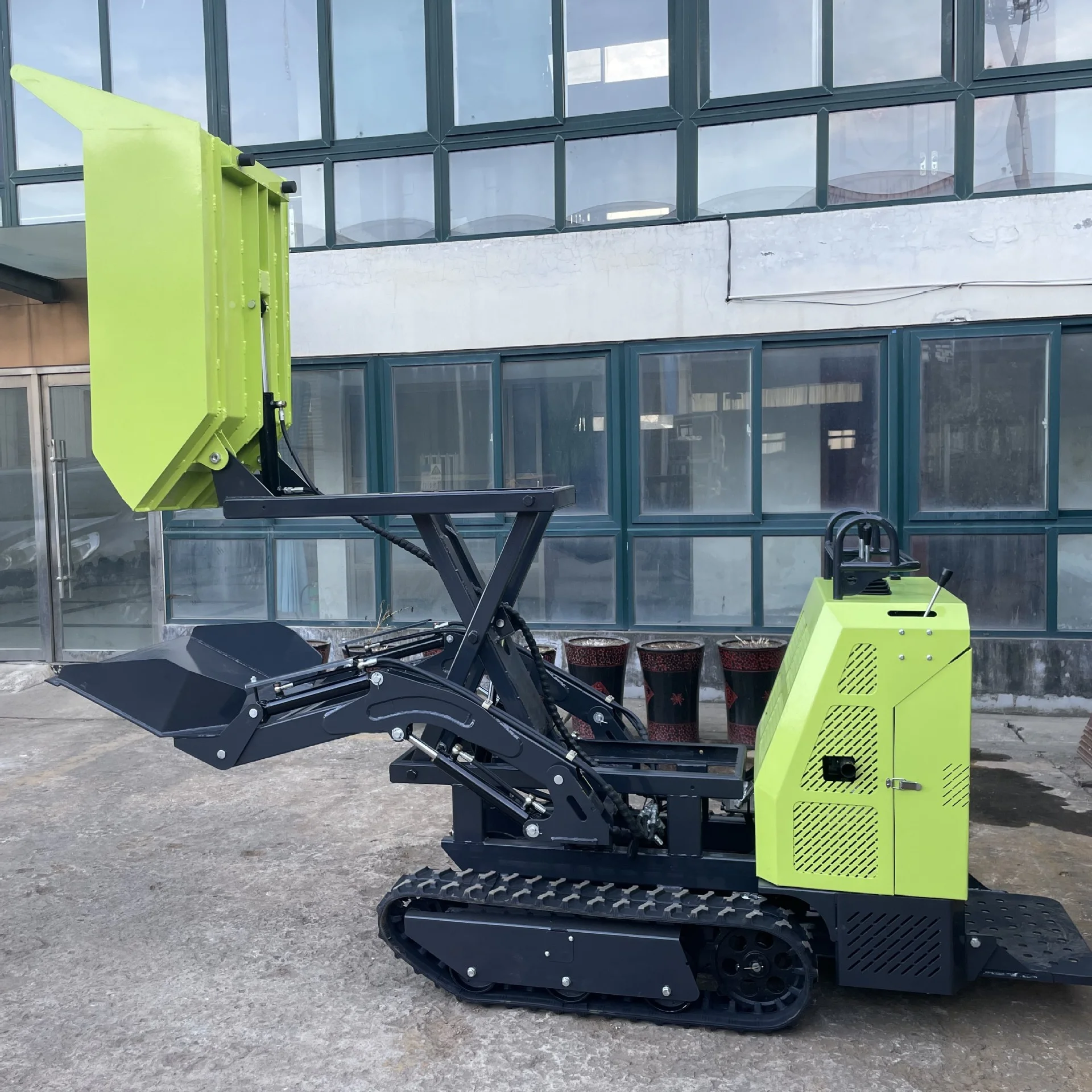 Hot Self Loading Mini Dumper Scissor Lift Tracked Transporter Hydraulic Shovel Small Dump Truck for Garden Landscaping