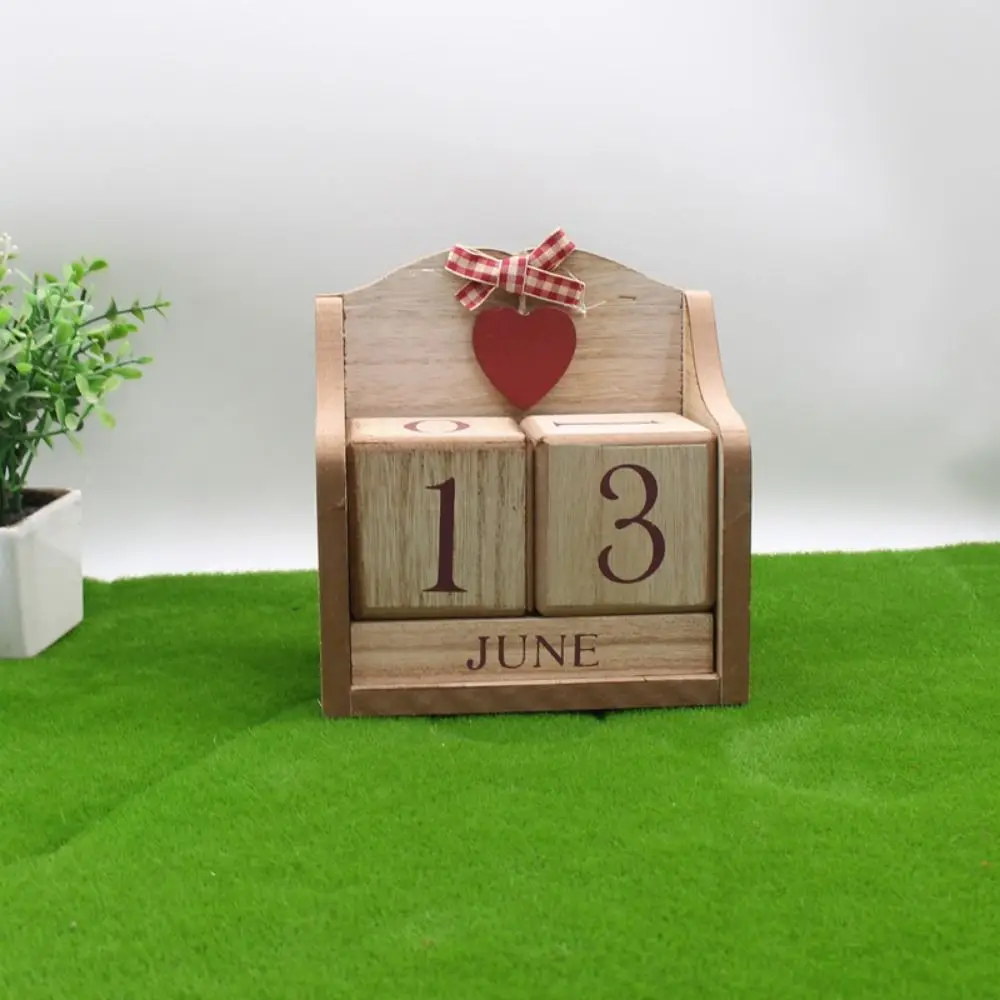 Creative Reusable Wooden Peach-heart Calendar Non-slip Durable Wooden Calendar Ornaments Small Desk Calendar Tabletop