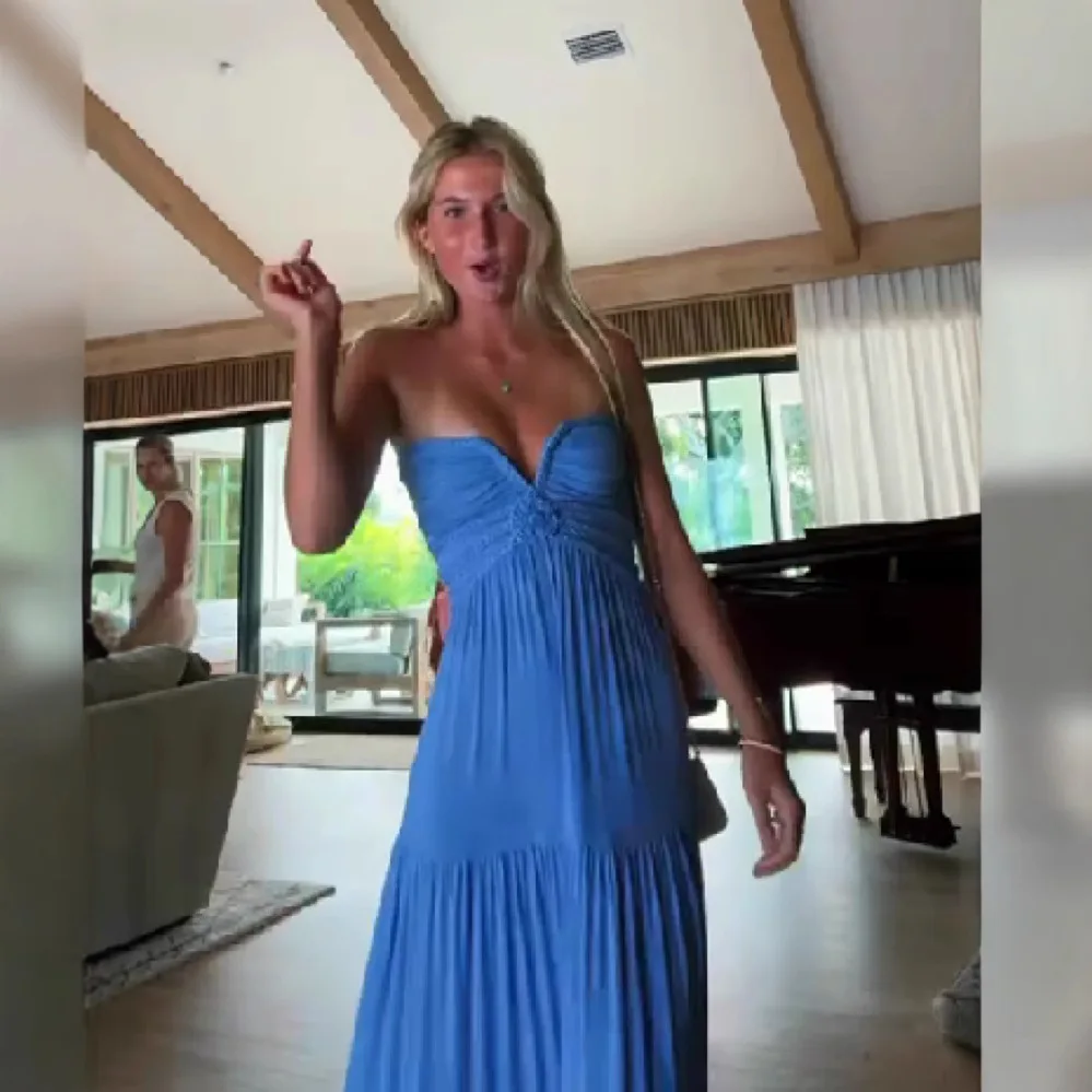 Vestido elegante de estilo de vacaciones para mujer, Falda plisada bohemia con hombros descubiertos, sin tirantes, elegante, Color sólido, sin espalda