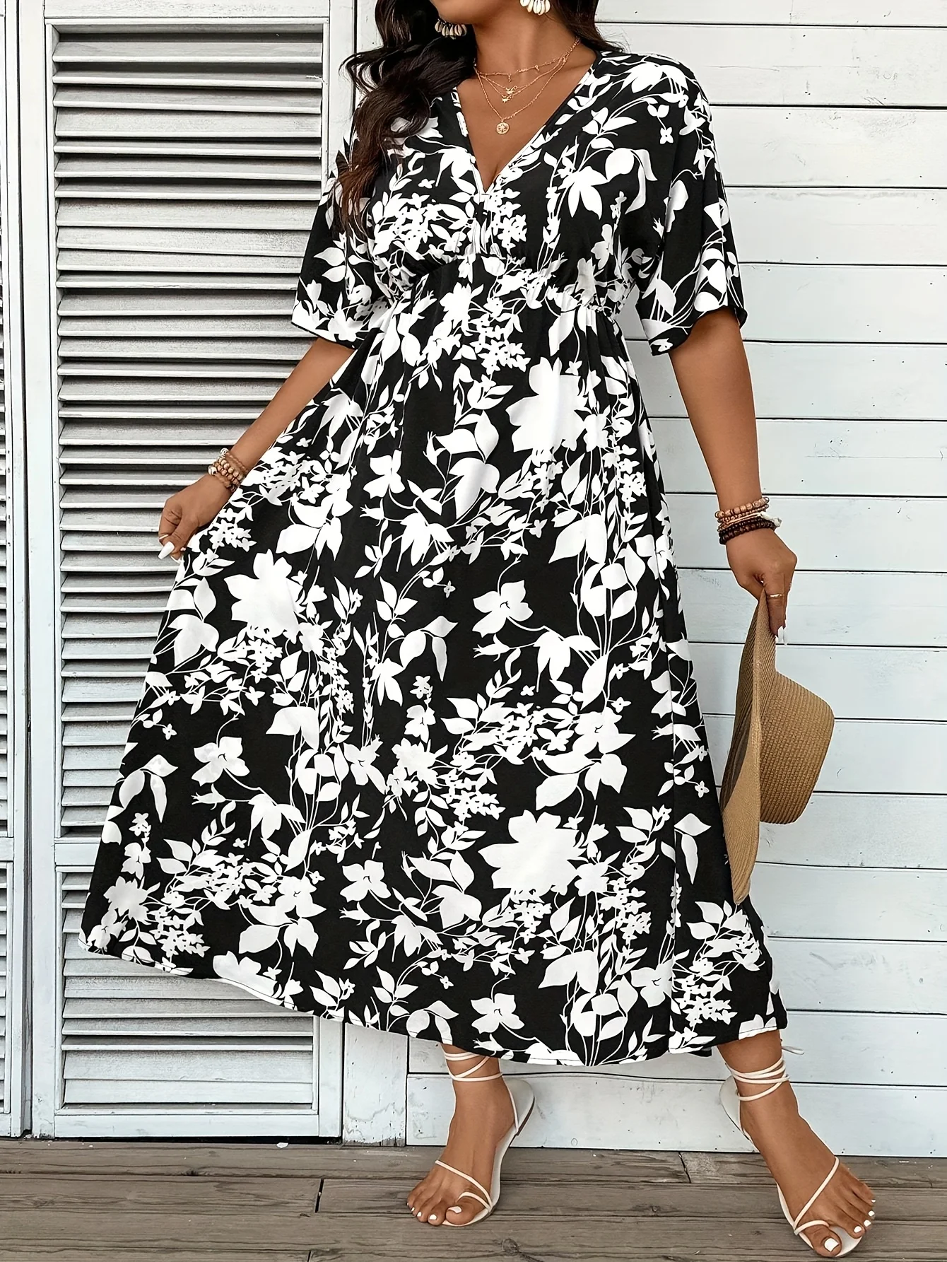 

Элегантное черно-белое платье А-силуэта больших размеров с цветочным принтом, длиной до пола, можно стирать в машине, с круглым вырезом, подходит для весны.