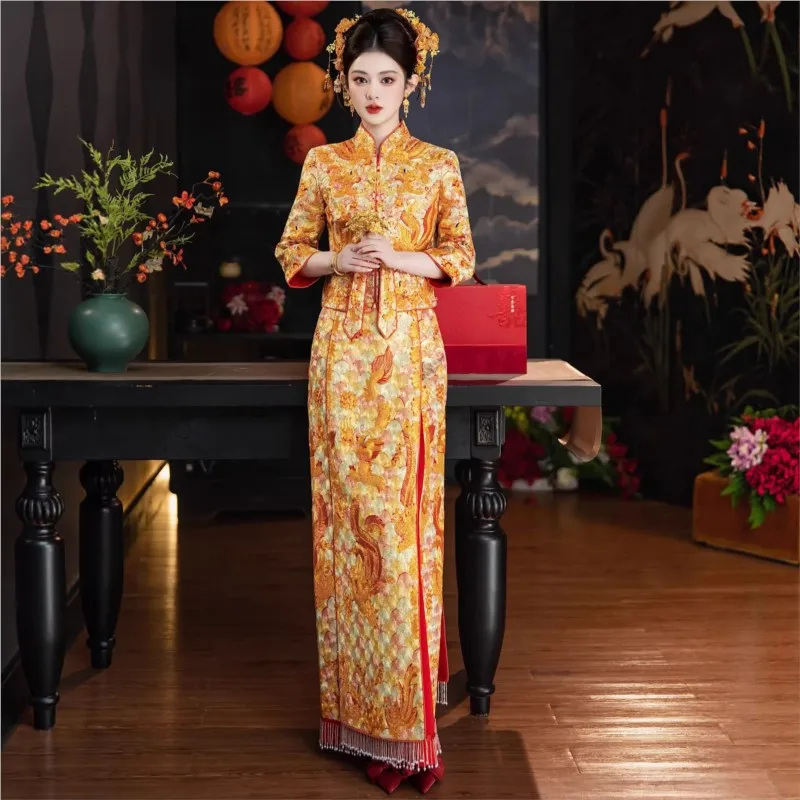 

The new style of dragon and phoenix toasting dress wedding exit heavy craftsmanship