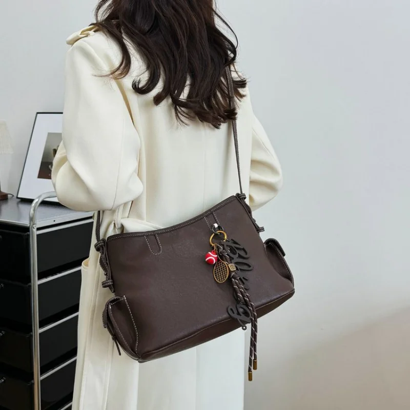 

Luxury Designer Paris Inspired Handbag for Women with Minimalist Vintage Look and Large Capacity