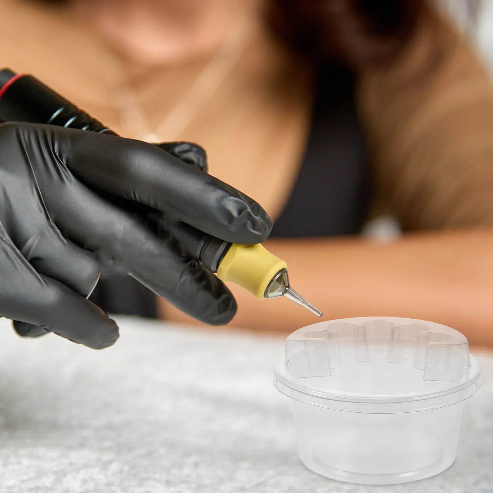 

20pcs Microblading Needle Cup Holder Disposable Plastic Tattoo Tray For Secure Needle Placement Studio Use Clear Tattoo Cleaning